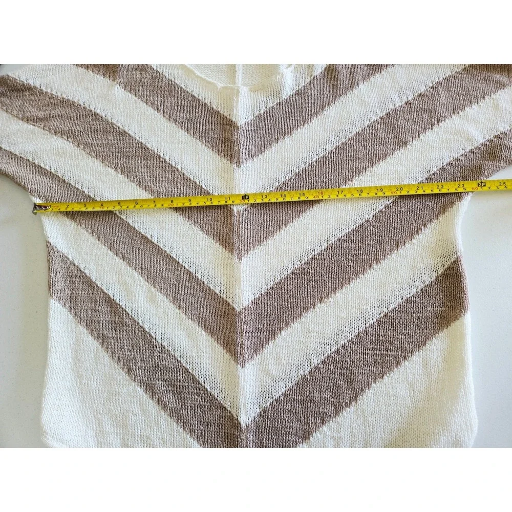 Chico's 2 Womens Chevron Stripe V-Neck Roll-Tab Sleeve‎ Sweater White Beachy